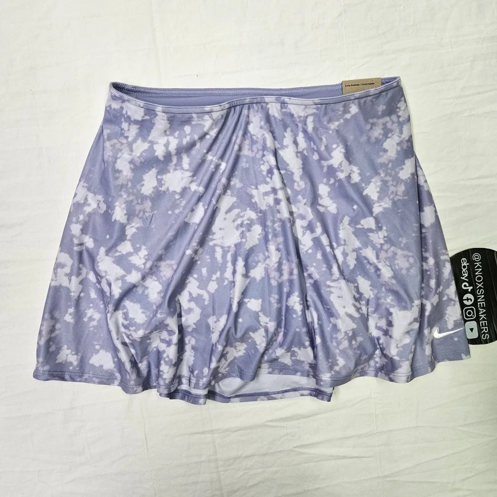 Nike Victory Dri-FIT Flouncy Printed Skirt Purple FZ6804-533 Women's Size XSmall